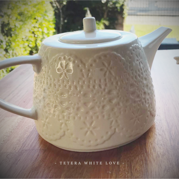 Tetera White Love